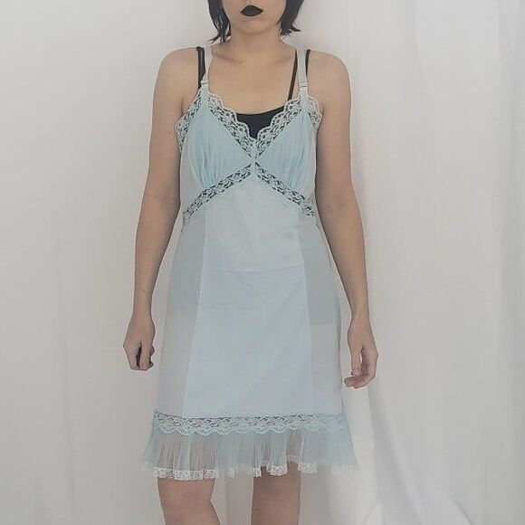 70s Baby Blue‎ Frilly Slip - Picture 1 of 4